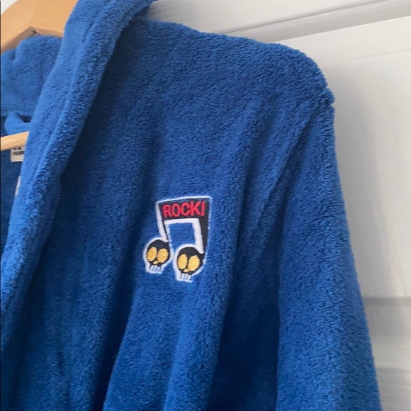 URBAN PIPELINE ROCK ROBE - Picture 4 of 8